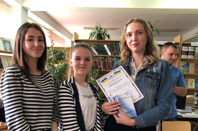 Команда факультету іноземних мов Апстрім - ІІІ місце